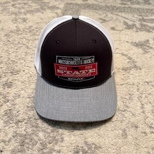 massachusetts hockey men’s hat/cap